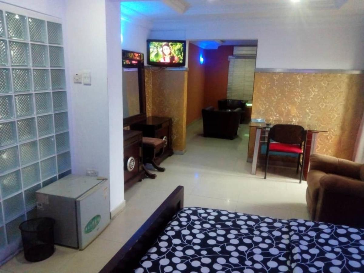 Theodawn Hotels @ Suite 29 Ikeja Εξωτερικό φωτογραφία