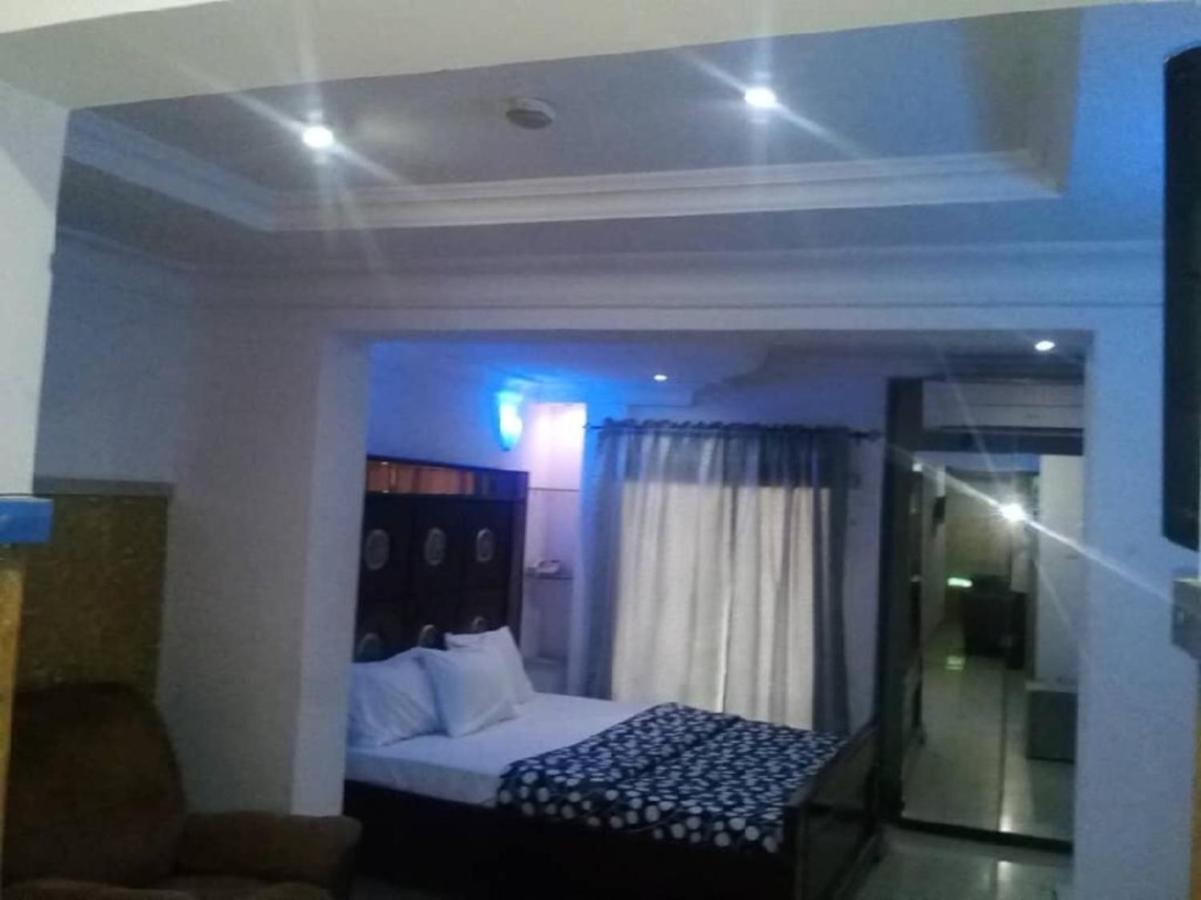 Theodawn Hotels @ Suite 29 Ikeja Εξωτερικό φωτογραφία