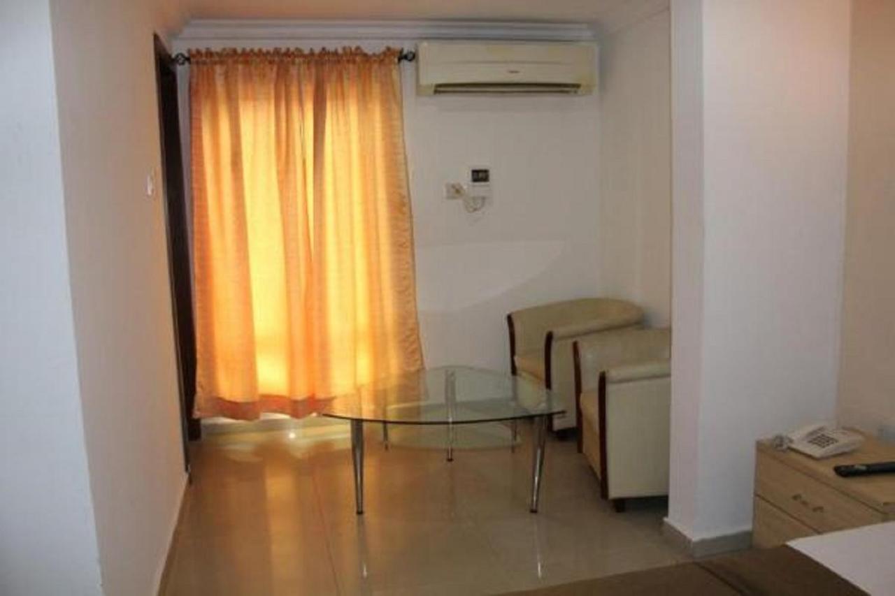Theodawn Hotels @ Suite 29 Ikeja Εξωτερικό φωτογραφία